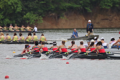 2V girls in their final race