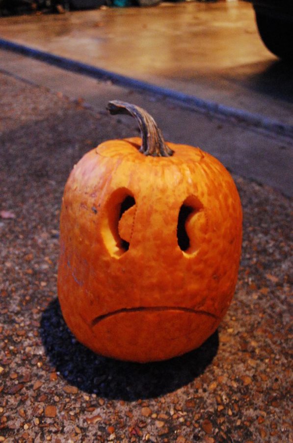 This carved pumpkin perfectly symbolizes how students feel the morning after Halloween. (photo obtained via Flickr under a Creative Commons license)