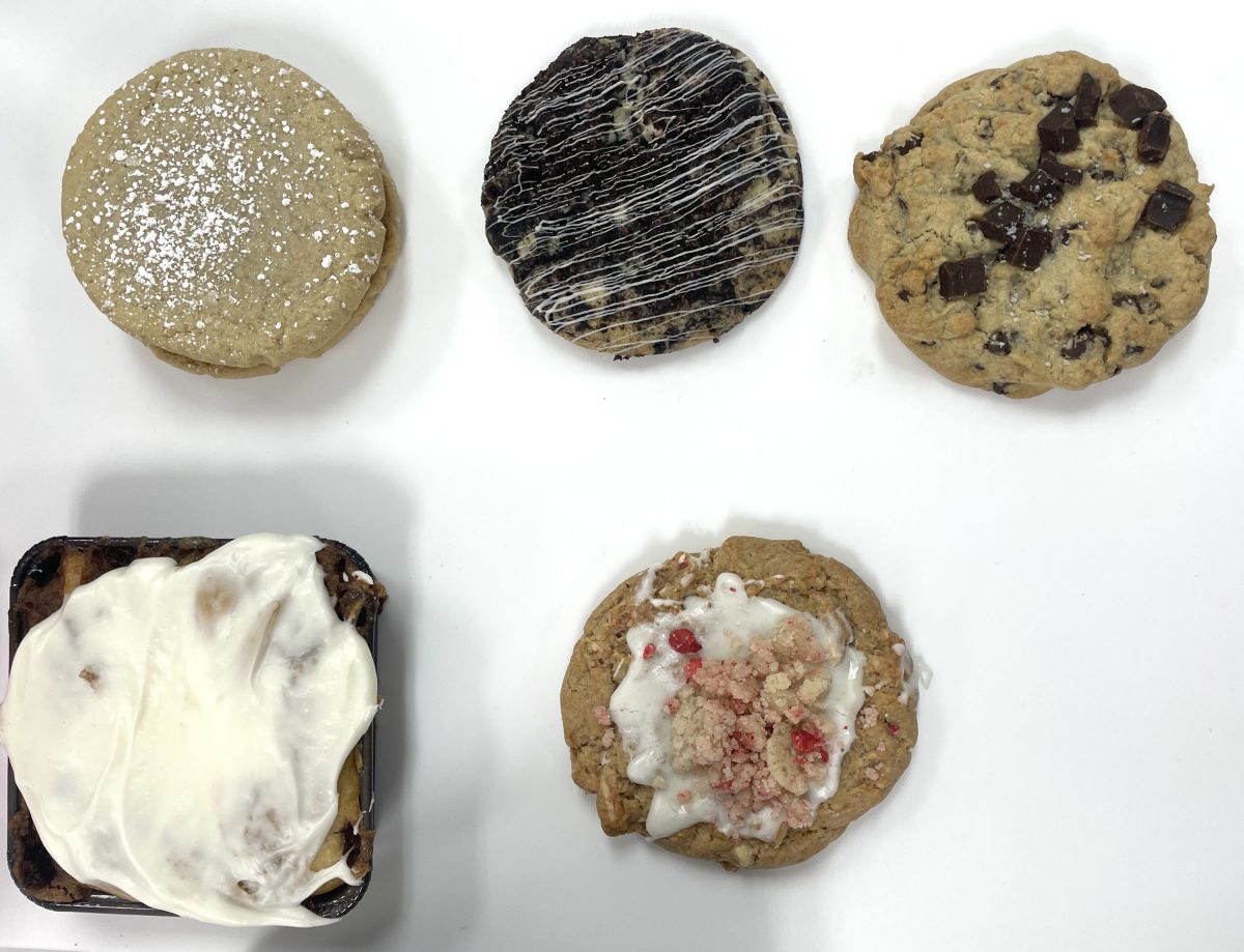 This weeks cookie selection at Crumbl. 
Top row: cannoli, cookies and cream, semi-sweet chocolate chunk
Bottom row: cinnamon square, strawberry crumb cake